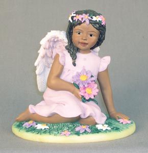 Angel with daisies in lavender 4.5H